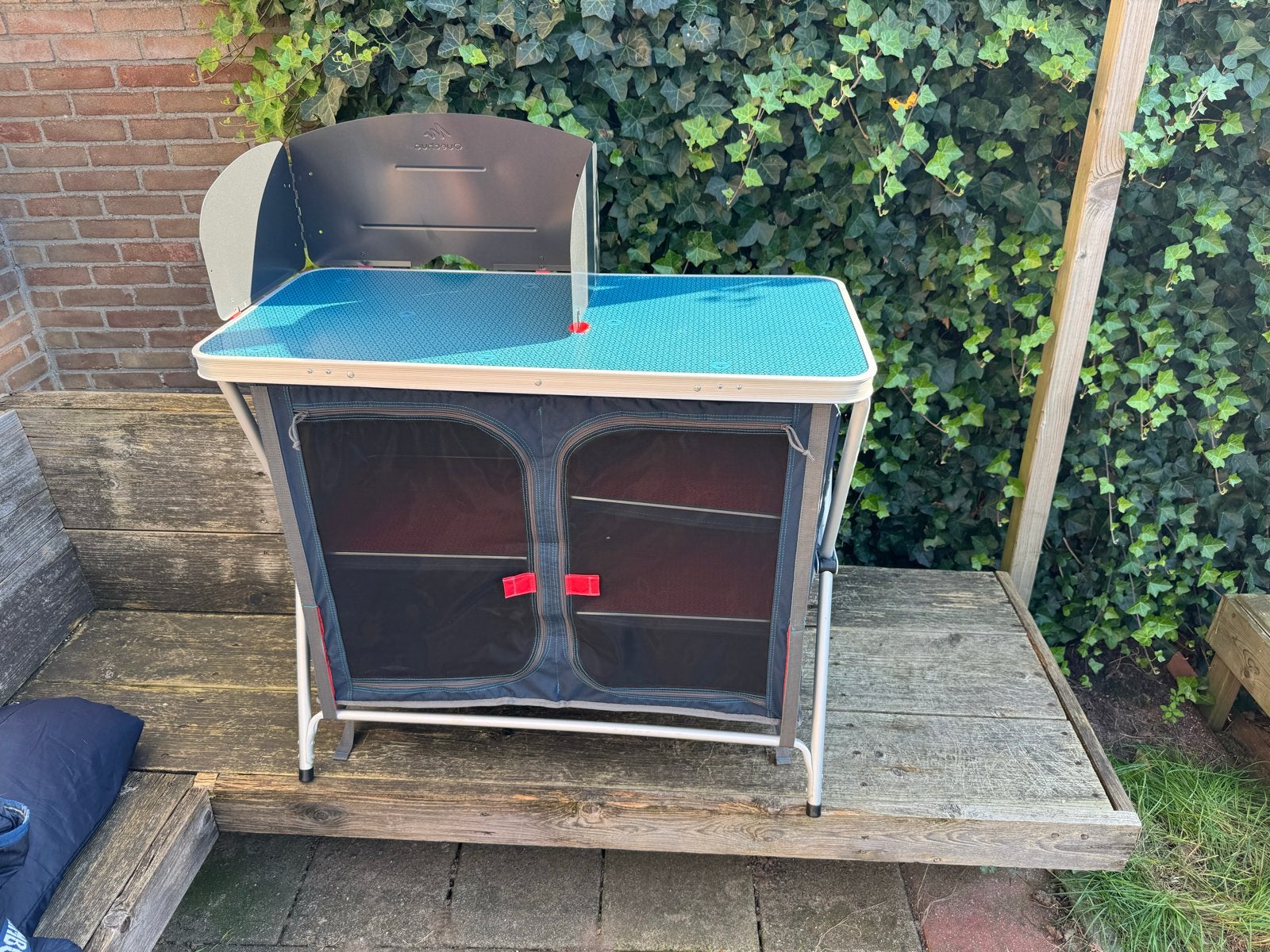 Opvouwbare Camping Keuken/Kookmeubel met Spatscherm, Ophalen, Zo goed als nieuw