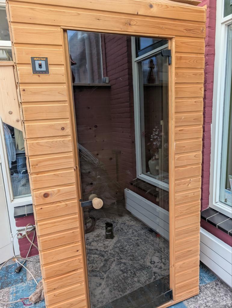 Finse Houten Sauna met Kachel en Accessoires, Ophalen