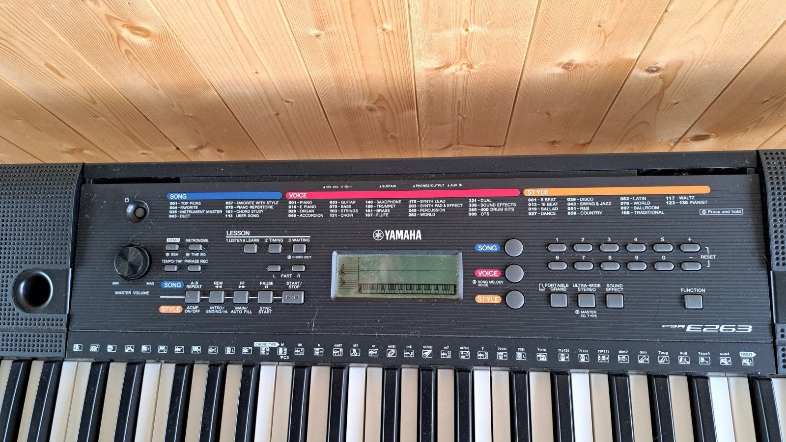 Keyboard met draagtas, standaard en kruk