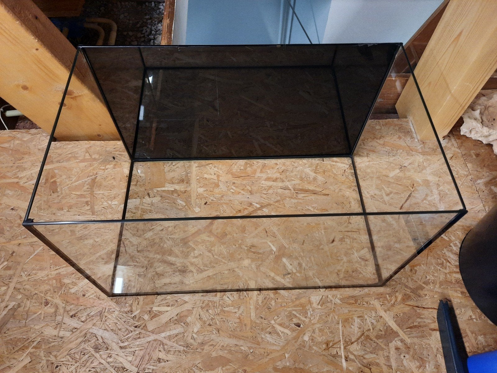 Volglas aquarium 50x30x30 met zwarte achtergrond 45L, Ophalen, Gebruikt, Leeg aquarium