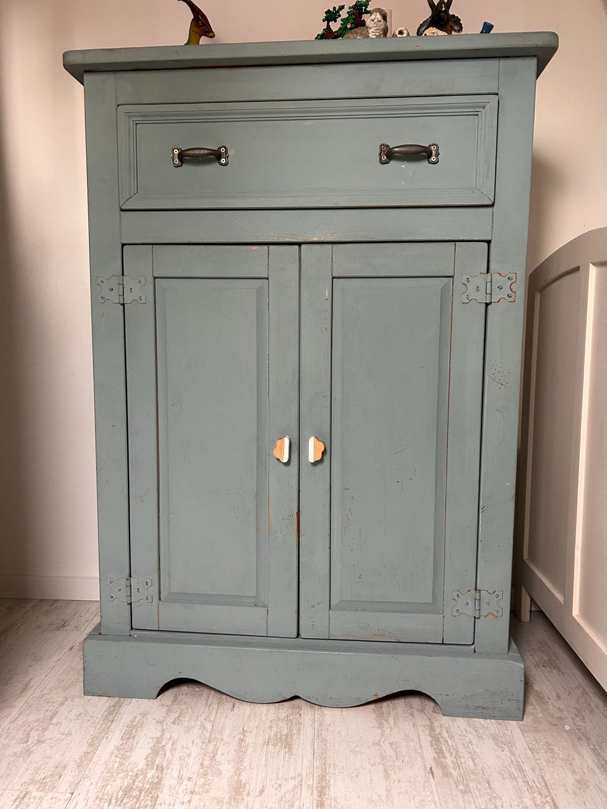 Brocante meidenkast in Duck Egg Blue, Huis en Inrichting, Ophalen, Gebruikt
