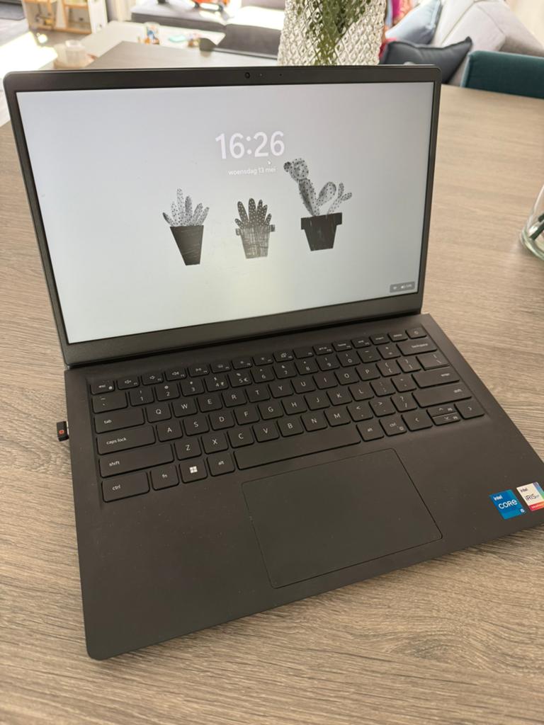 Dell Vostro 3420 laptop, Gebruikt, 2 tot 3 Ghz, Ophalen of Verzenden, 15 inch