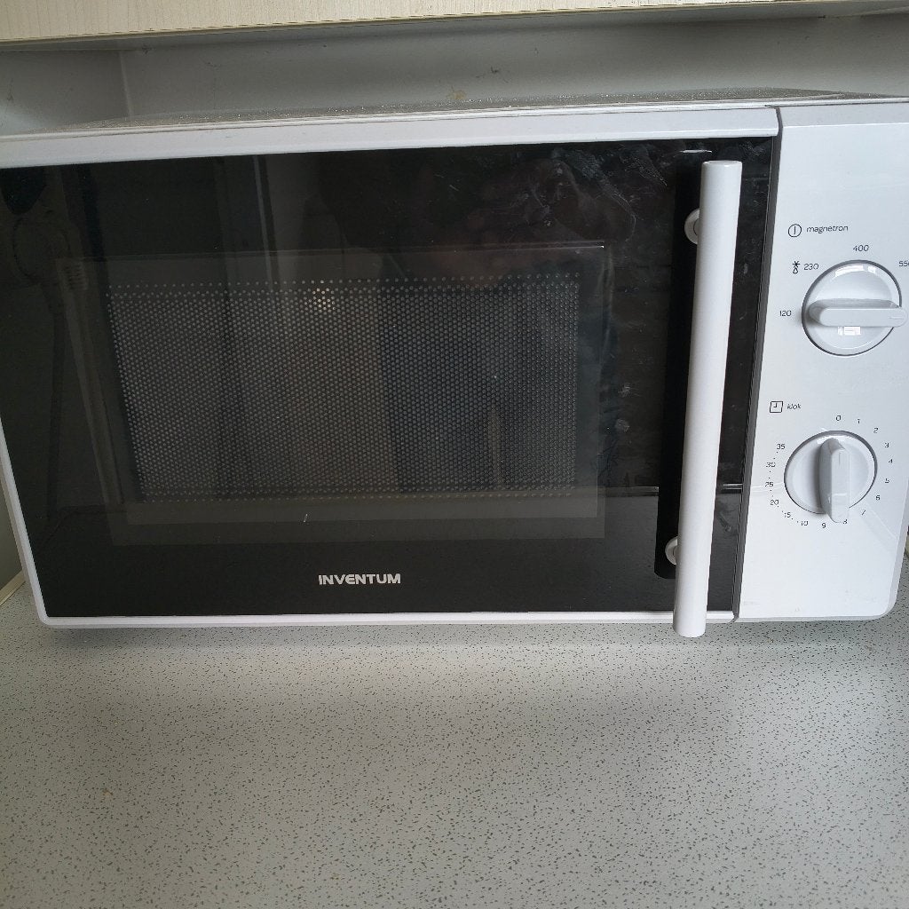 Magnetron 700 watt, Ophalen, Minder dan 45 cm, Draaiplateau, Vrijstaand