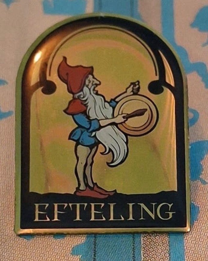 Vintage Efteling Pin - Kabouter met trommel, Ophalen of Verzenden, Gebruikt, Button of Speldje