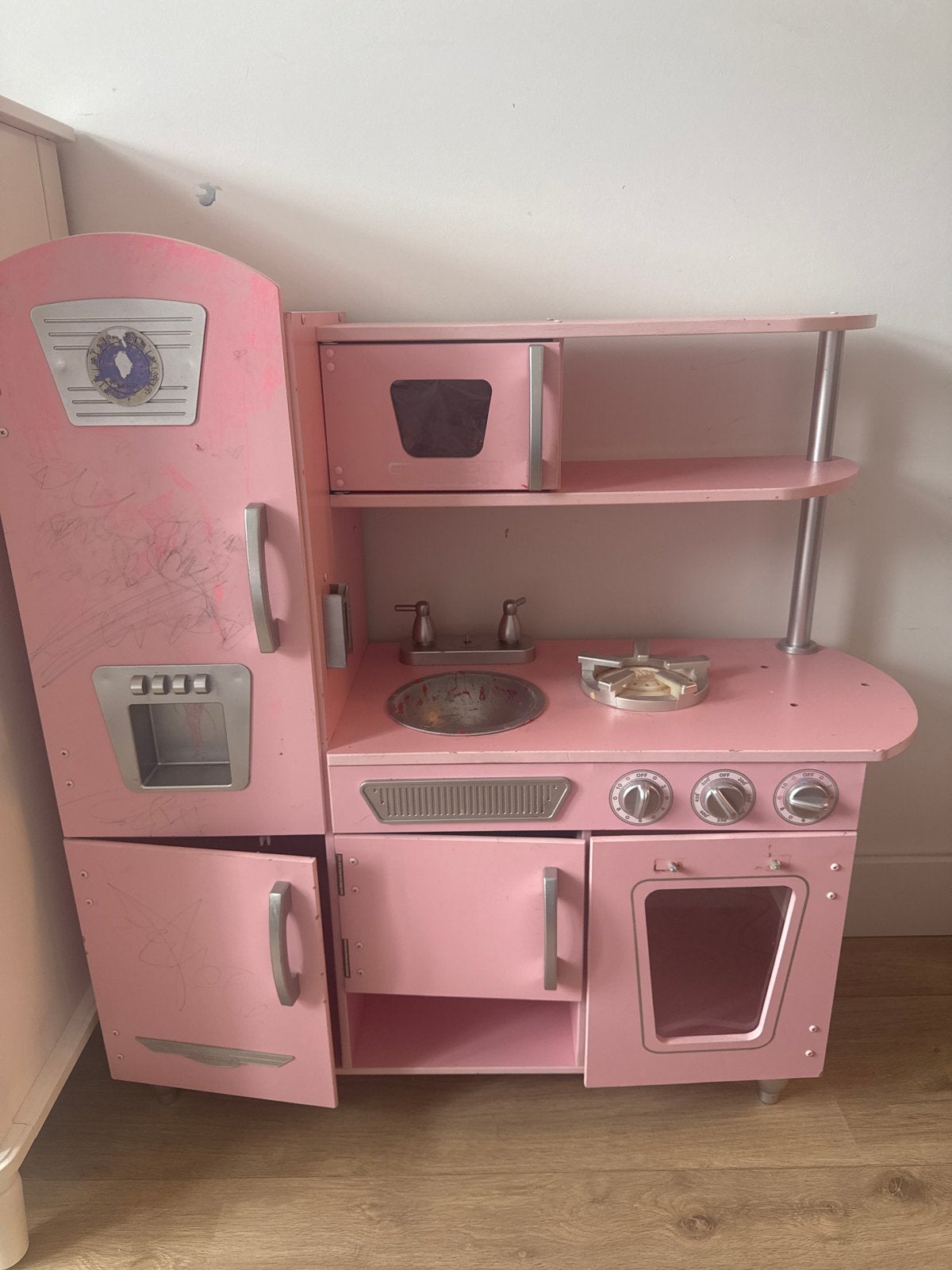 Roze speelkeuken met oven, kookplaat en koelkast, Ophalen, Gebruikt, Hout, Speelkeuken