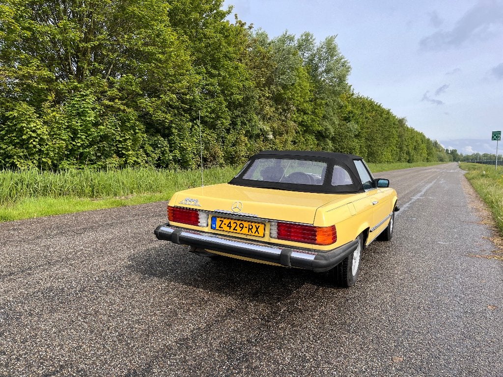 Mercedes-Benz 1980 Geel, Automaat, Achterwielaandrijving, 1610 kg, 226 pk