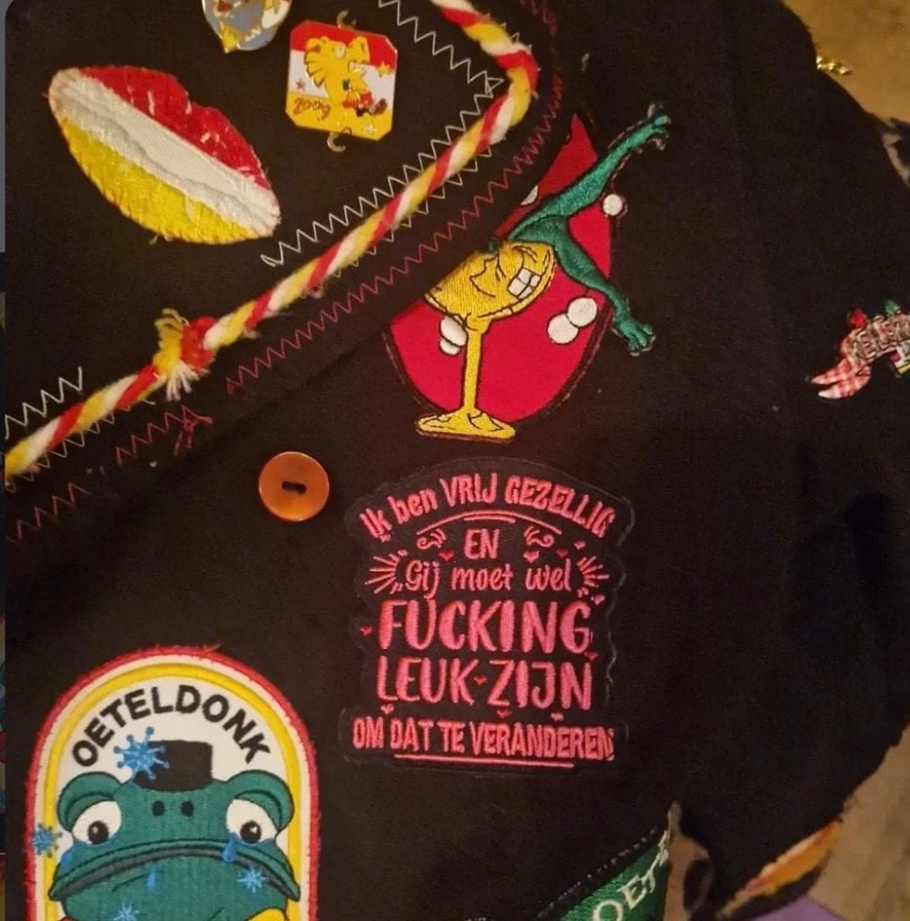 Het Vrijgezellen Embleem Roze Carnaval Oeteldonk Elf Elf, Verzenden, Nieuw, Carnaval, Accessoires