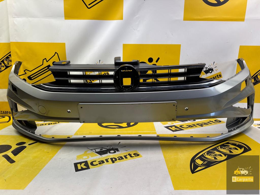 Voorbumper Volkswagen Golf Sportsvan Facelift 510807221M, Gebruikt, Volkswagen AG, Bumper, Berliner Ring 2
38440  Wolfsburg, DE