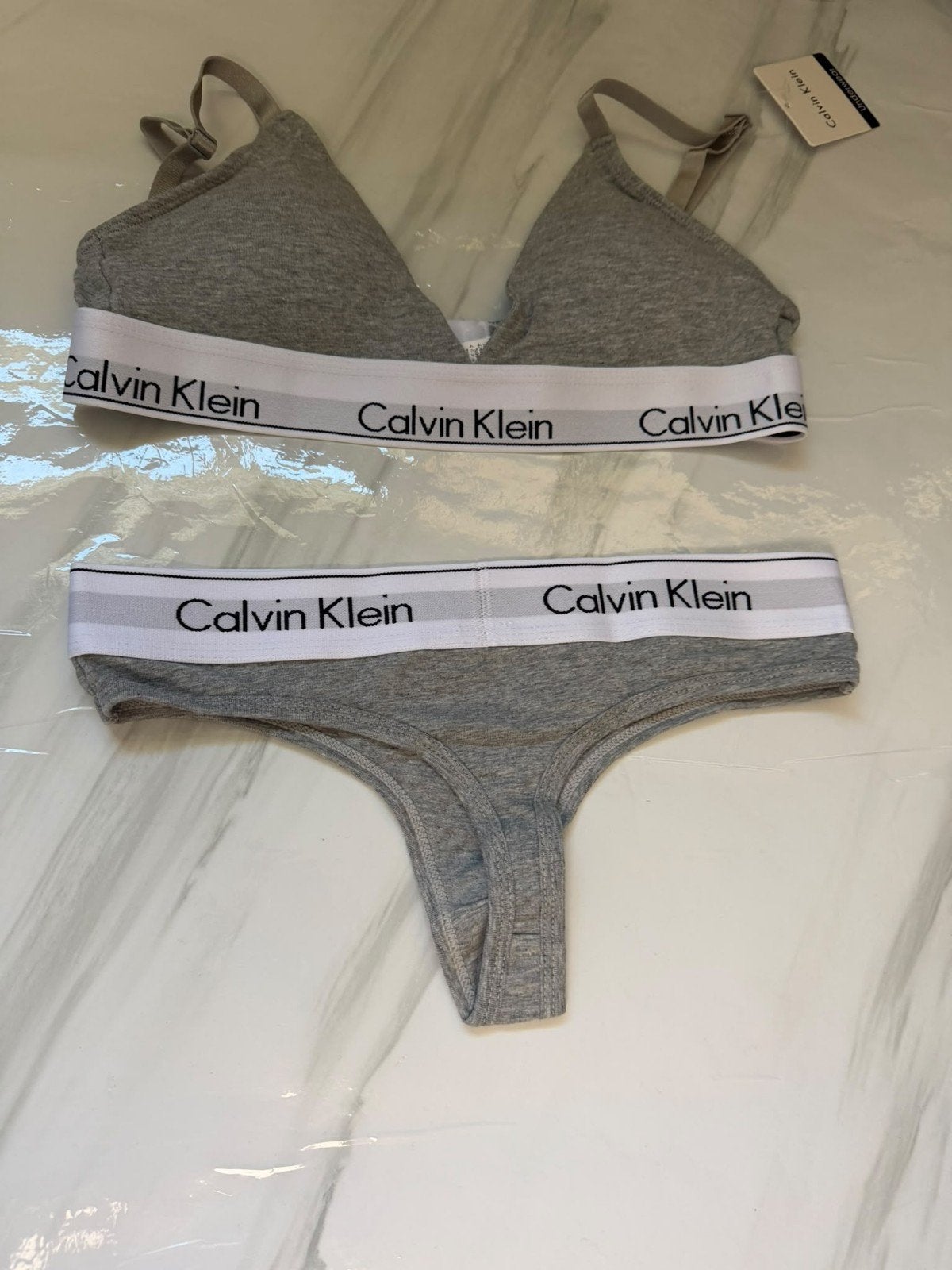 Calvin Klein Ondergoed Setje - BH en String, Kleding | Dames, Calvin Klein, Ophalen of Verzenden, Zwart, Setje