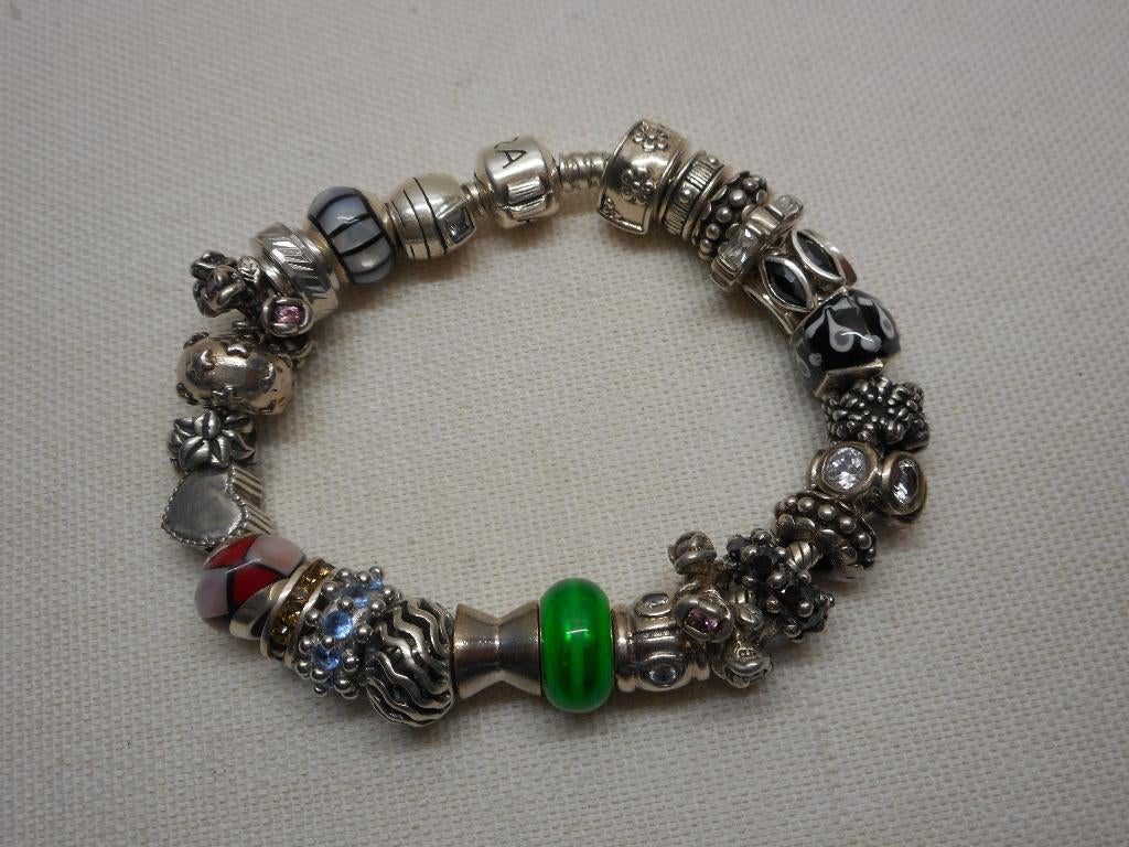 Zilveren Amora armband met 25 zilveren bedels nr.032, Sieraden, Tassen en Uiterlijk, Armbanden, Verzenden, Zo goed als nieuw, Met bedels of kralen