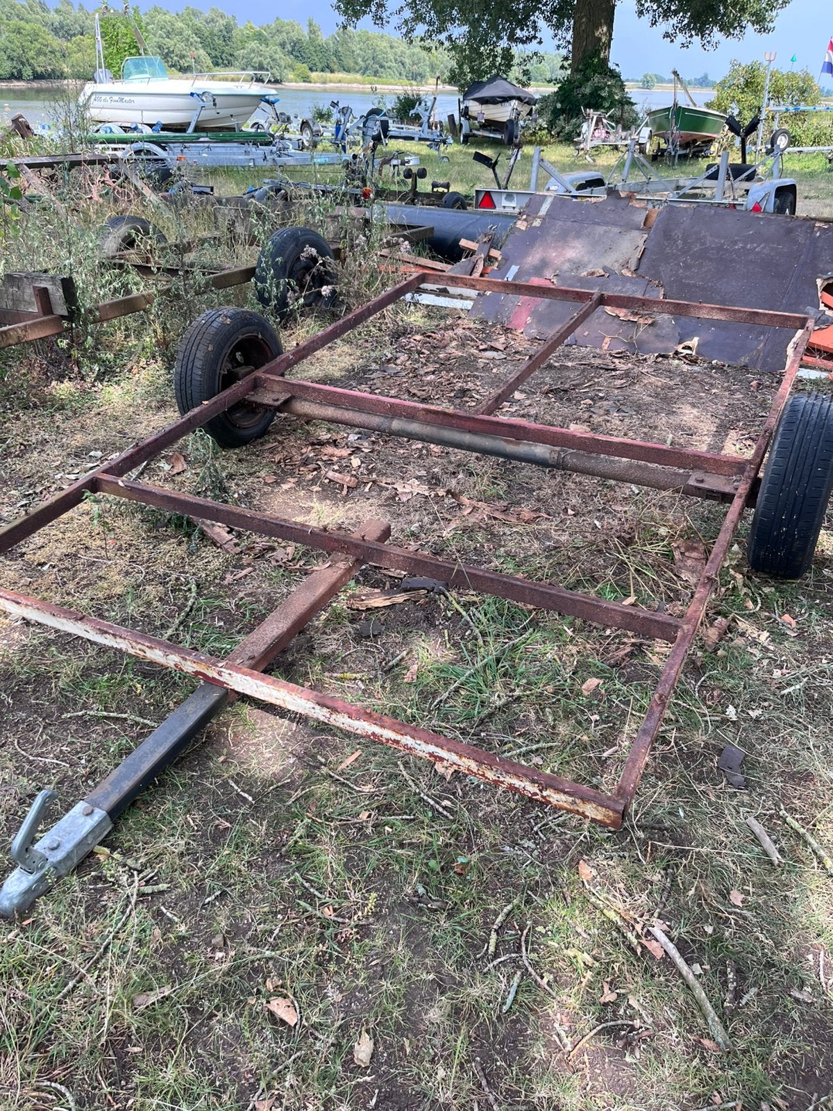 Kaal onderstel (frame) voor aanhager / schuur / platte kar, 100 liter of meer, Ophalen, Gebruikt, Overige typen