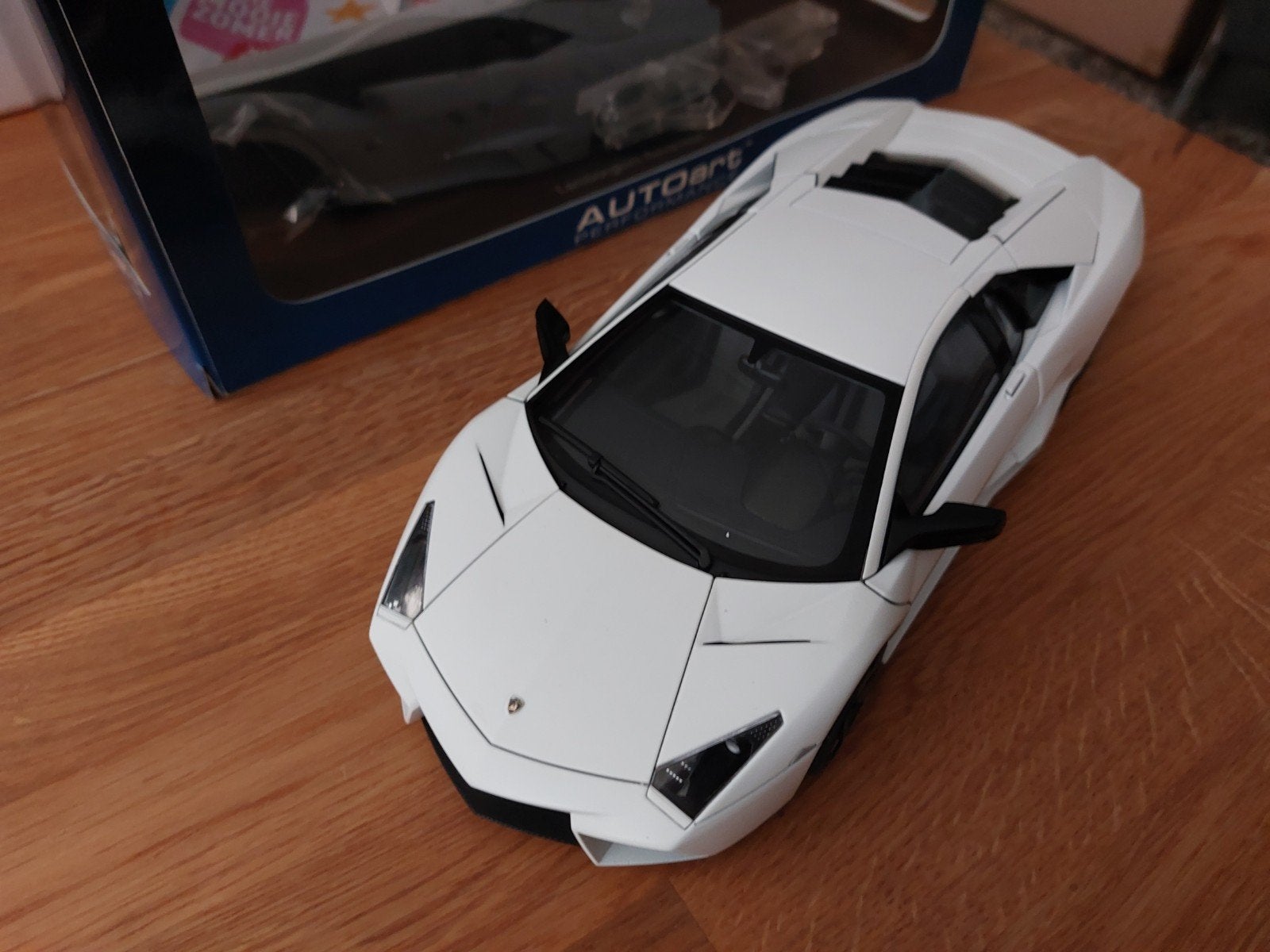 Autoart 74594 1/18 Lamborghini Reventon wit, Ophalen of Verzenden, Zo goed als nieuw, Auto, Autoart