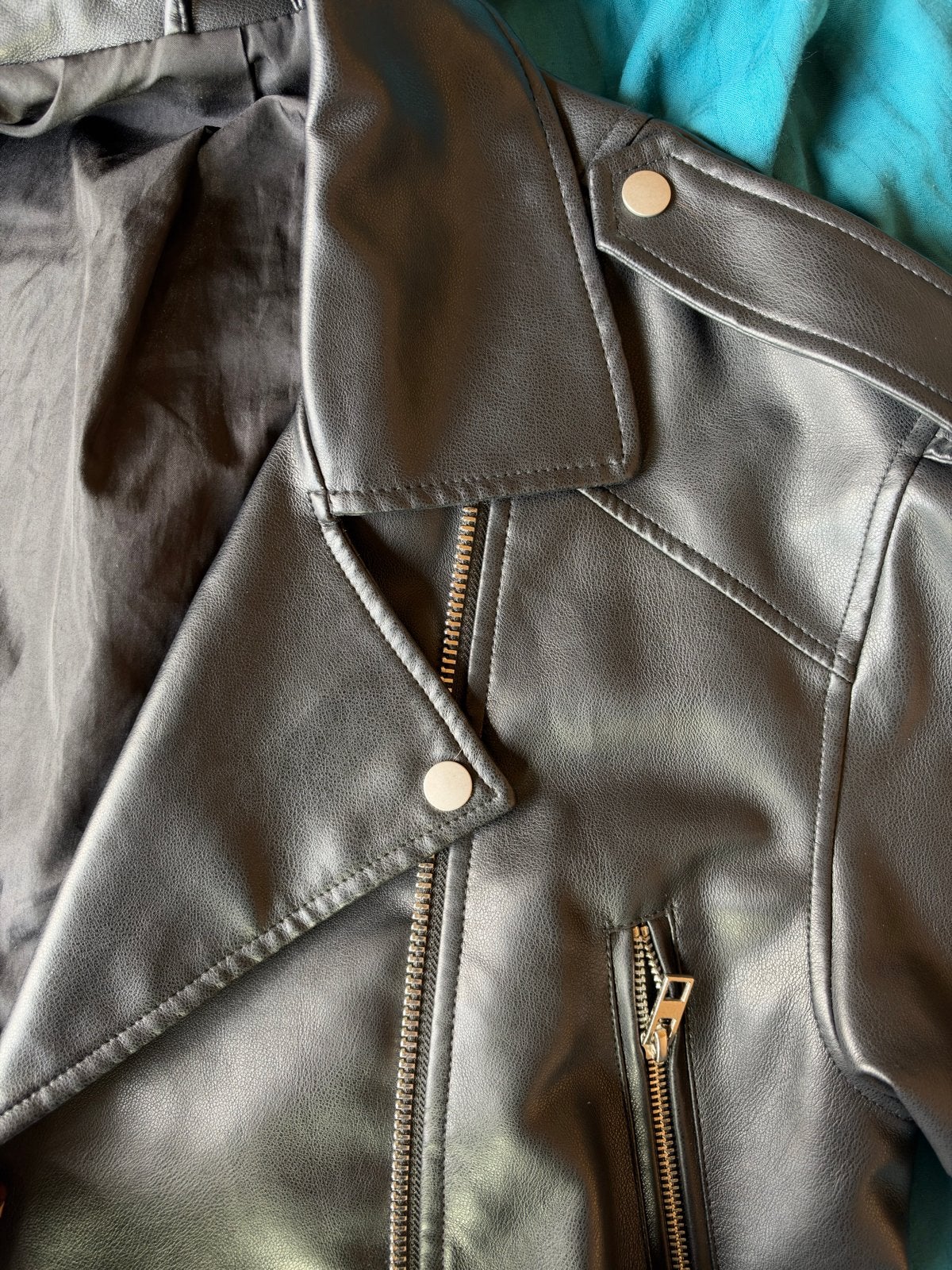 Zwarte leren jas met riem, Kleding | Dames, Ophalen of Verzenden, Zo goed als nieuw, Maat 38/40 (M), Zwart