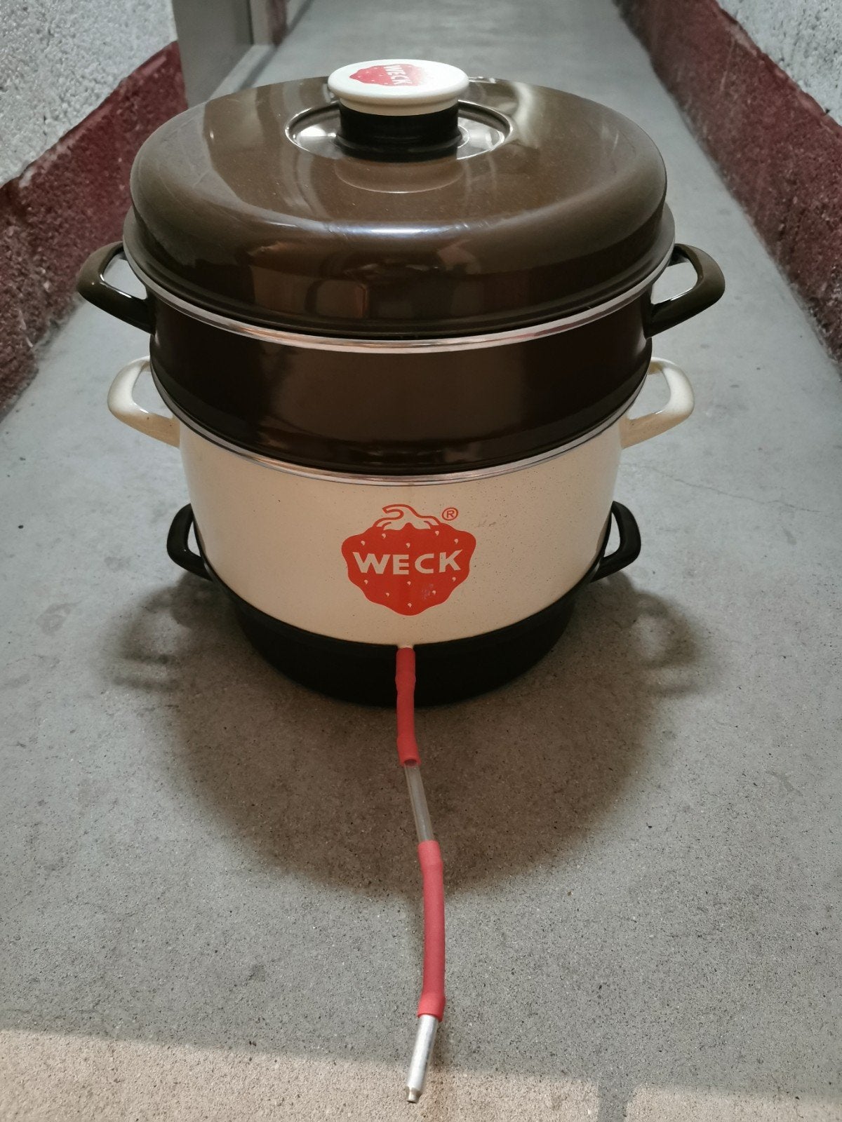 Weck ontsapper/sapketel, Ophalen
