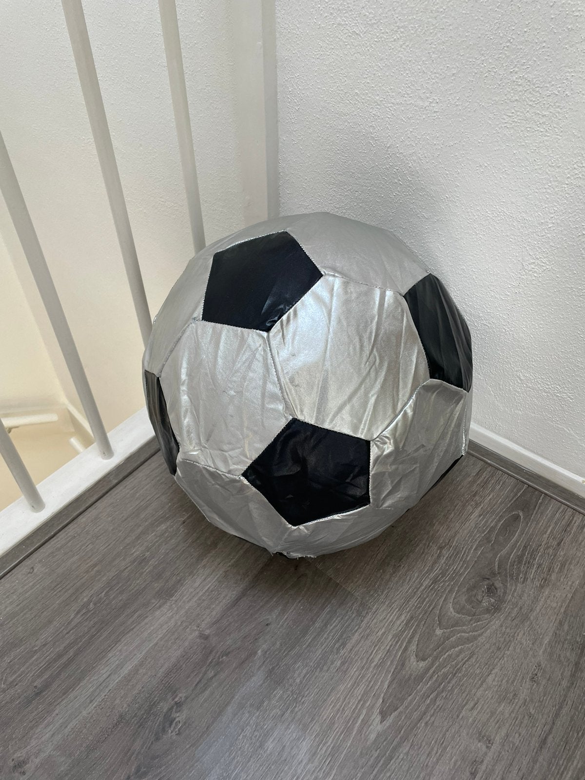 Grote ballen (evt. Paardenvoetbal), Ophalen, Zo goed als nieuw, Jongen of Meisje
