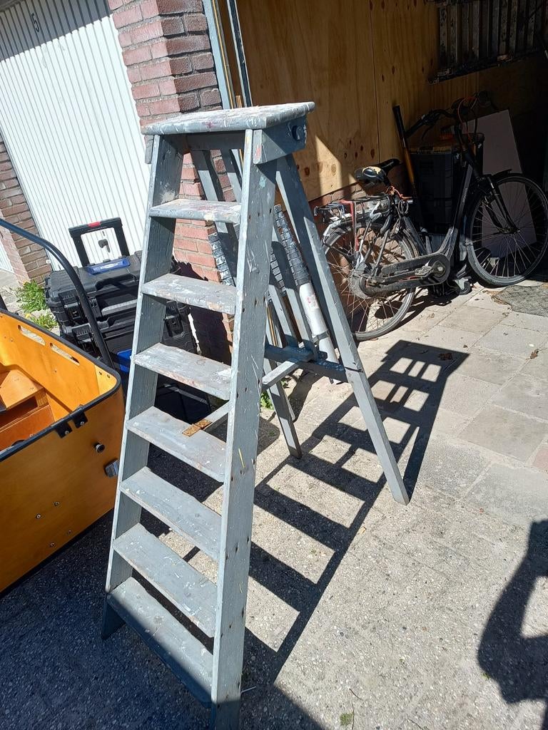 Vintage oude Schilders trap, Doe-het-zelf en Verbouw, Ladders en Trappen, Ophalen of Verzenden, Gebruikt, Trap, Minder dan 2 meter