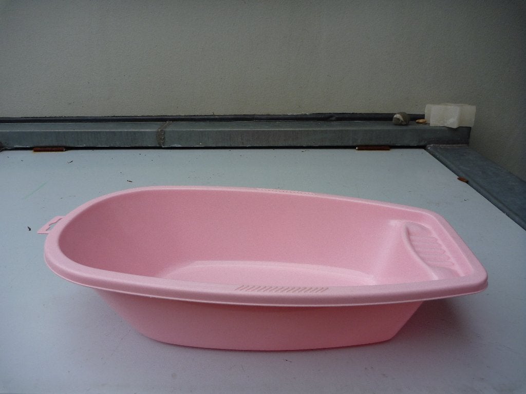 Poppenbadje . ROSE . CE KLEIN, Ophalen of Verzenden, Zo goed als nieuw, Barbie