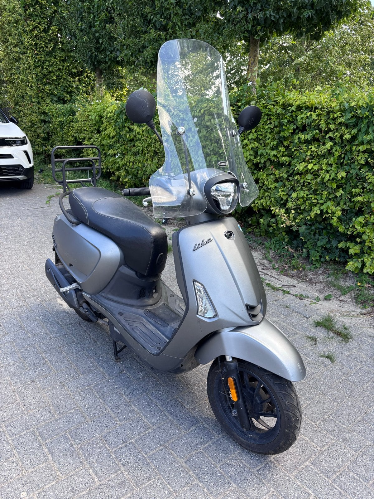 Kymco Like Scooter - Zo goed als nieuw, incl. 2 helmen, Fietsen en Brommers, Ophalen, Zo goed als nieuw, Benzine, Kymco