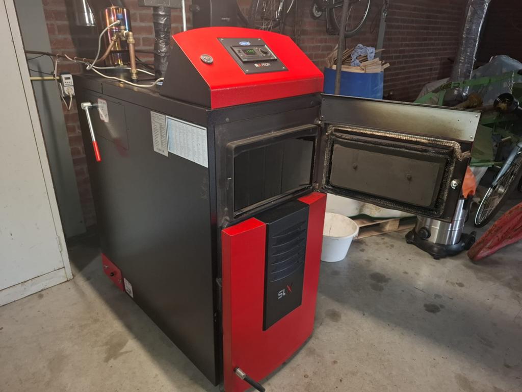Attack SLX55 houtvergasser - 2019 -Uitzonderlijk nette ketel, Doe-het-zelf en Verbouw, 30 tot 80 cm, Hoog rendement (Hr), Cv-ketel of Combi-ketel