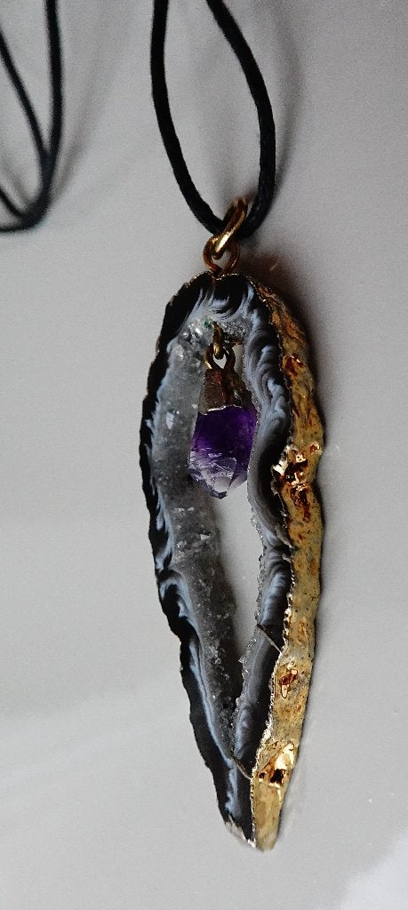 Hanger amethist zwart agaat verguld, Gebruikt, Overige voorstellingen, Zwart, Ophalen of Verzenden