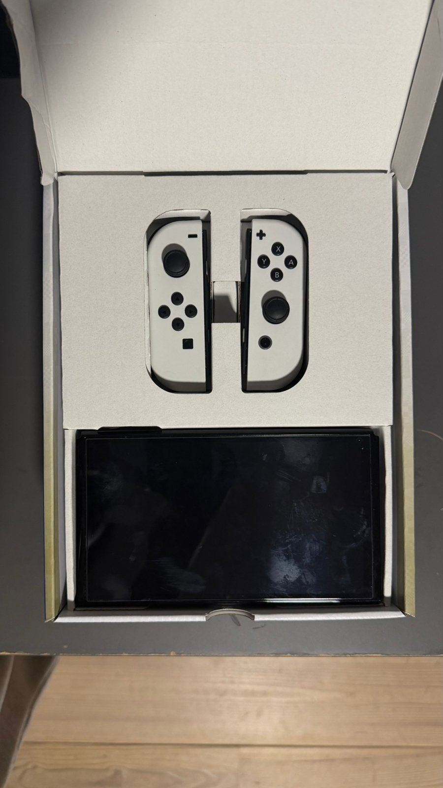 Foto 4 van Nintendo switch Oled