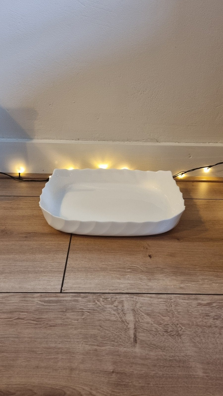 Witte Ovenschaal / Serveerschaal - Keramiek, Keramiek, Ophalen of Verzenden, Overige stijlen, Schaal of Schalen