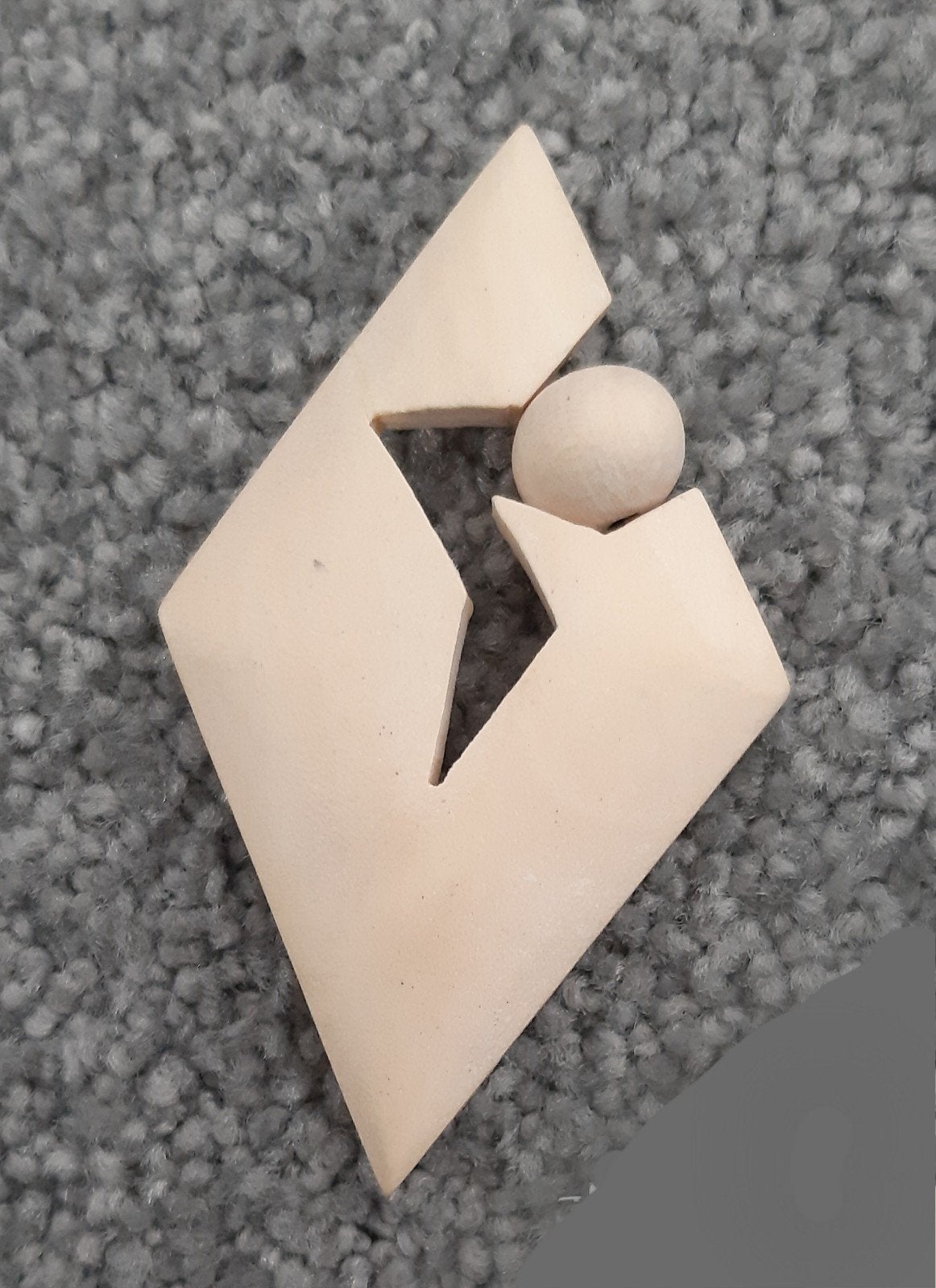 Unieke handgemaakte broche, abstract design, Overige materialen, 4 tot 7 cm, Gebruikt, Beige