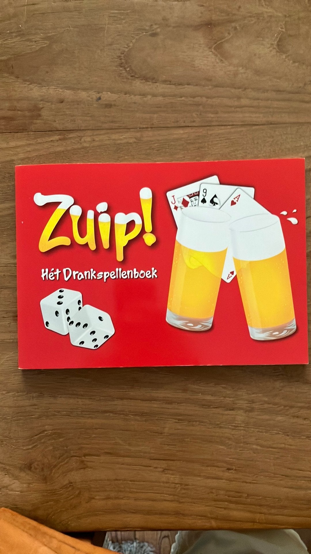 Zuip - Het drankspellenboek, Hobby en Vrije tijd, Gezelschapsspellen | Kaartspellen, Ophalen of Verzenden, Zo goed als nieuw