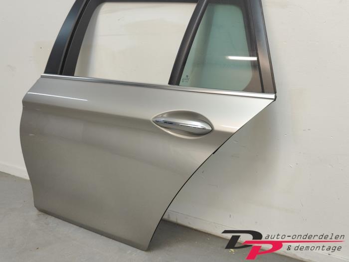 Portier 4Deurs links-achter van een BMW 5-Serie (A72), Gebruikt, -, Deur, -