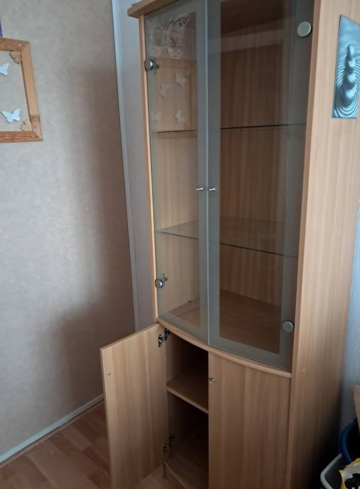 vitrinekast met een gesloten onderkant, Huis en Inrichting, Ophalen, Met deur(en), Glas, Zie foto's