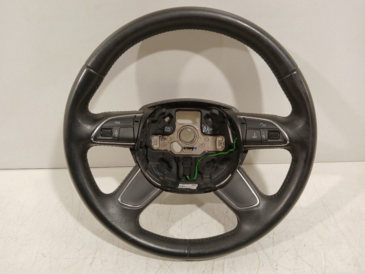 Stuur Audi A4, Auto-onderdelen, Onderdelen@venauto.nl, Van der Ven Autorecycling B.V., Gebruikt, Ettenseweg 76, 4706 PB Roosendaal, The Netherlands