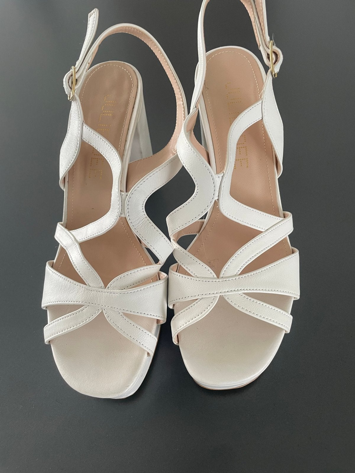 Julie Dee Witte Sandalen met Blokhak mt 40, Kleding | Dames, Ophalen of Verzenden, Gedragen, Wit, Sandalen of Muiltjes