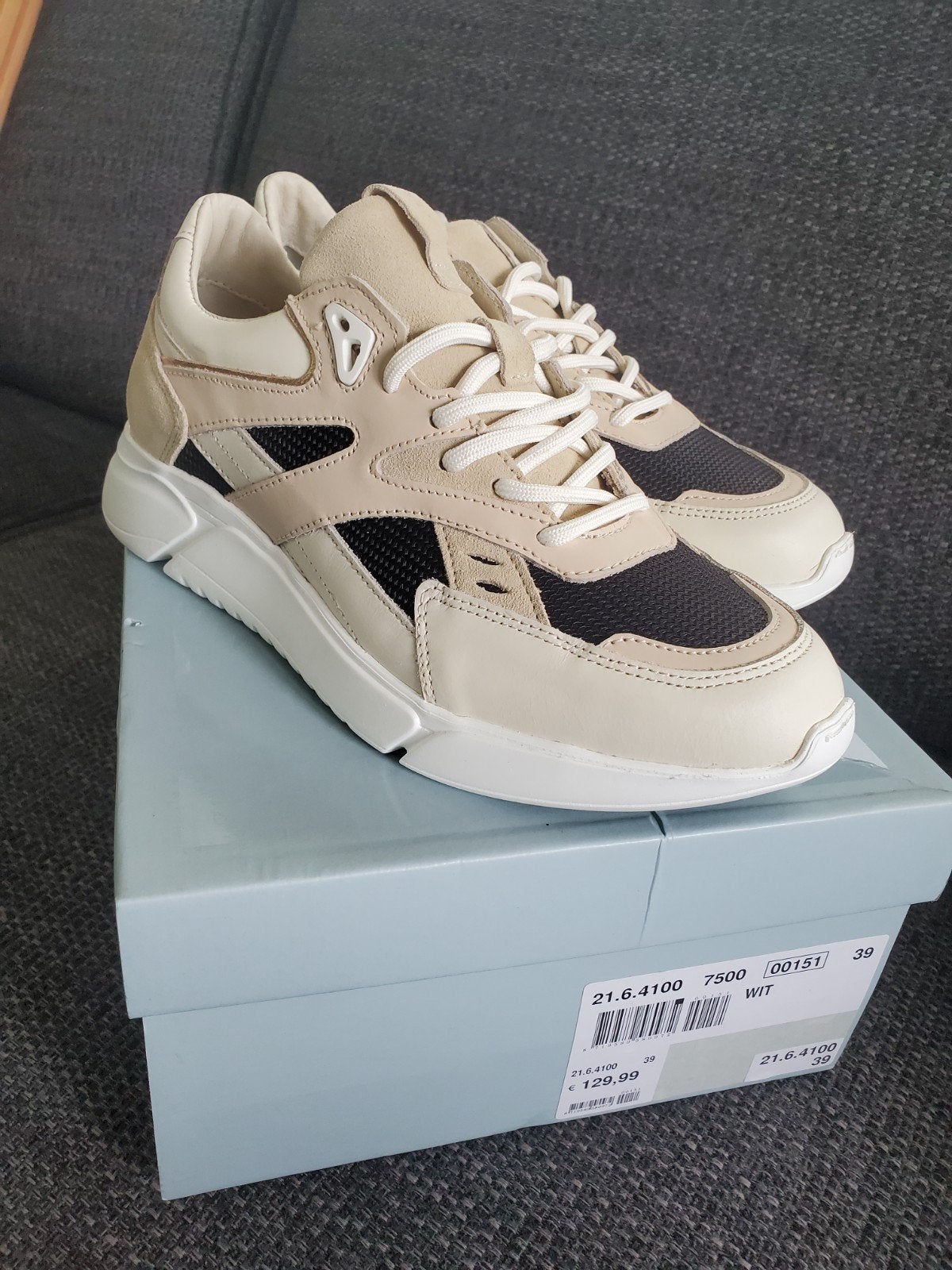 Nieuwe beige Manfield sneakers maat 39, Kleding | Dames, Schoenen, Beige, Nieuw, Ophalen of Verzenden, Sneakers of Gympen