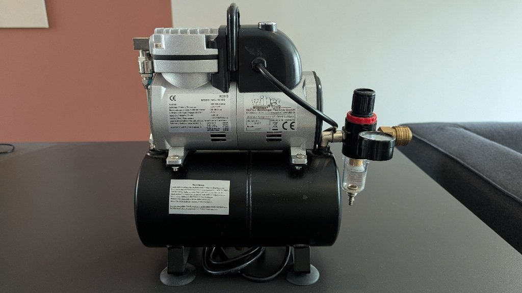 Wiltec Airbrush Compressor AF189 met Tank, Doe-het-zelf en Verbouw, Ophalen of Verzenden, Zo goed als nieuw, Minder dan 200 liter/min