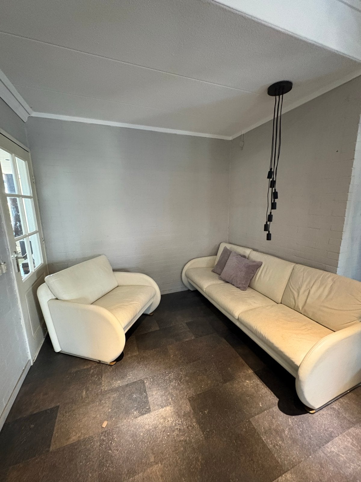 Leolux leren bank, 2x fauteuil en voetenbank set - Crème wit, Ophalen, Gebruikt, Driepersoons, Rechte bank