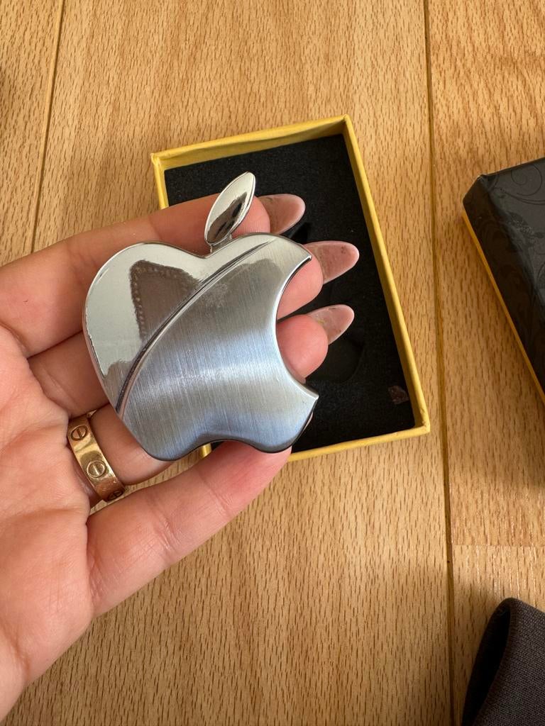 Minghu Apple Aansteker - Nieuw in Doos, Verzamelen, Rookartikelen, Aanstekers en Luciferdoosjes, Ophalen of Verzenden, Nieuw, Aansteker