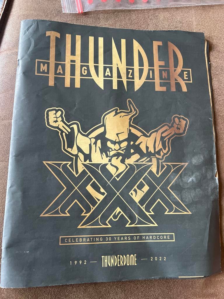 Thunder Magazine XXX - 30 jaar Hardcore (2022), Ophalen of Verzenden, Zo goed als nieuw, Overige typen