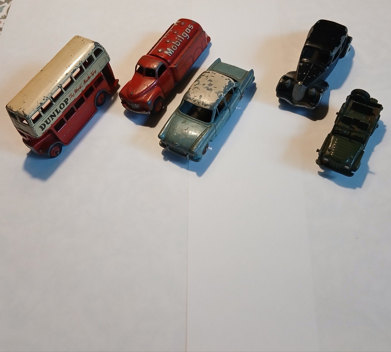 Dinky toys (5x) en andere vintage autootjes