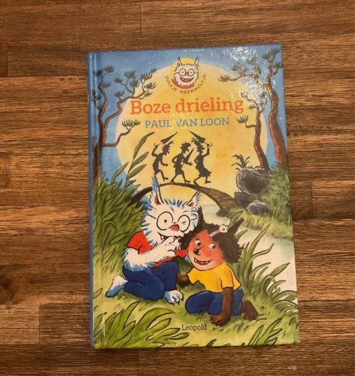 Dolfje Weerwolfje - Boze drieling, Boeken, Ophalen of Verzenden, Gelezen, Fictie