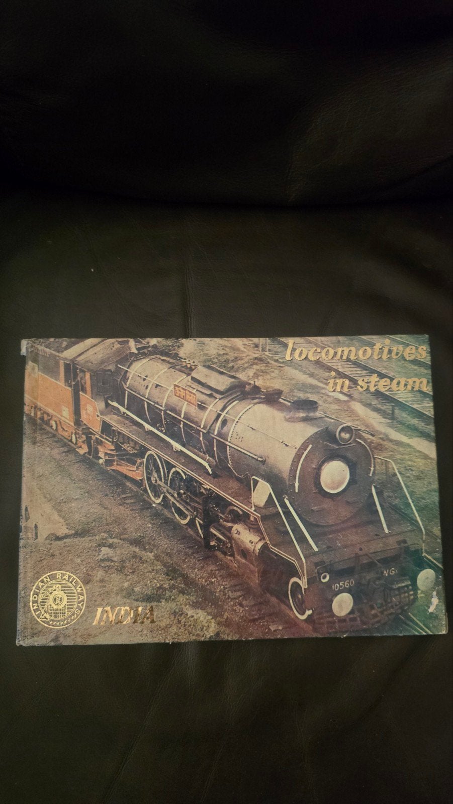 Boek over Indiase spoorwegen en stoomlocomotieven, Ophalen of Verzenden