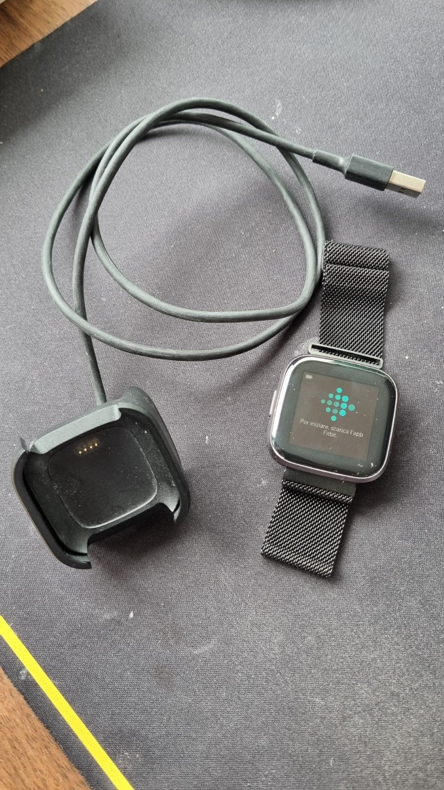 Fitbit Versa 2 inclusief lader en magneetband, Ophalen of Verzenden, Gebruikt, Zwart, Android