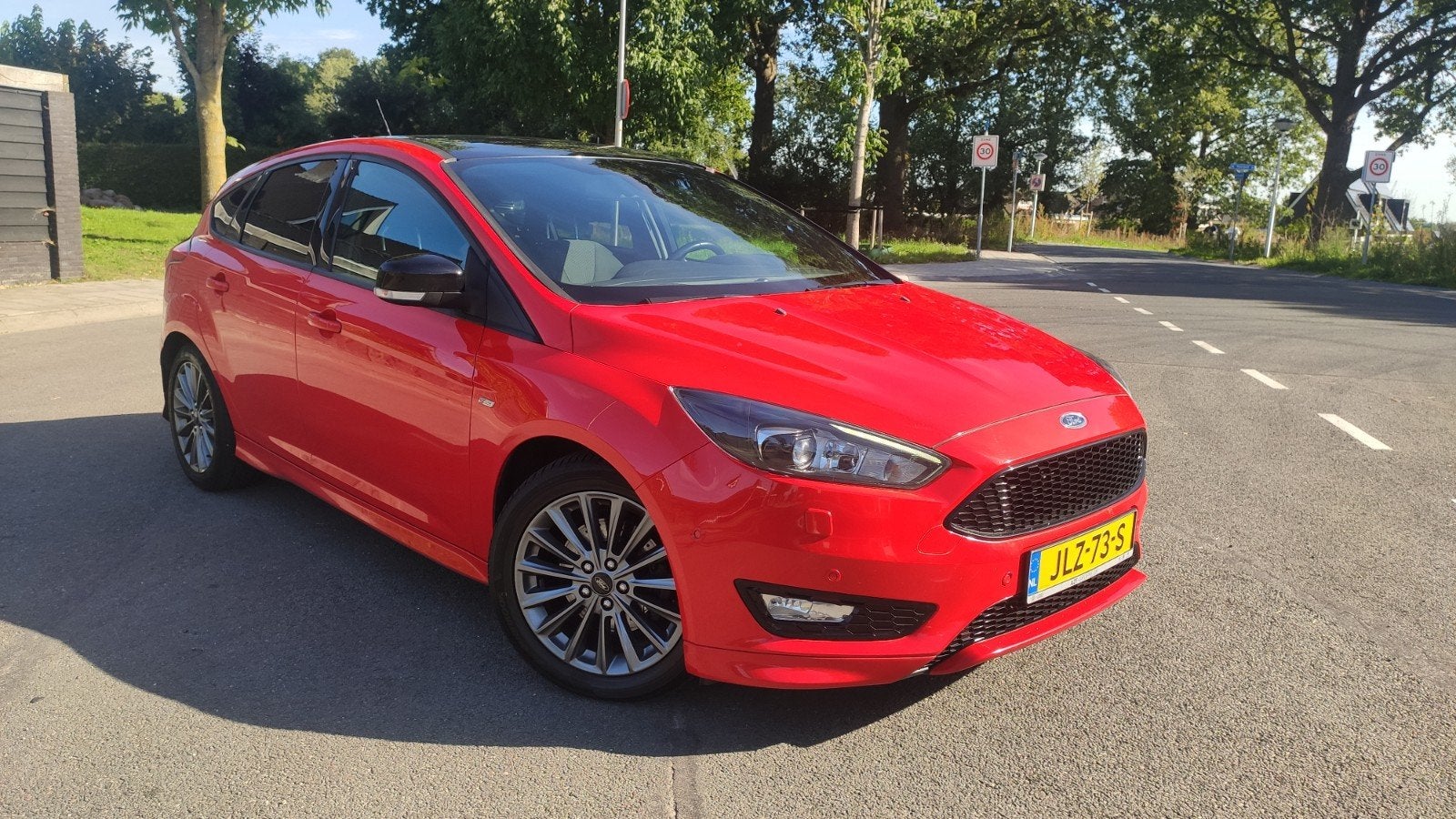 Ford Focus 1.5 ST Line 182pk 5-deurs 2018 Rood, Auto's, Euro 5, 1498 cc, 4 cilinders, Leder en Stof