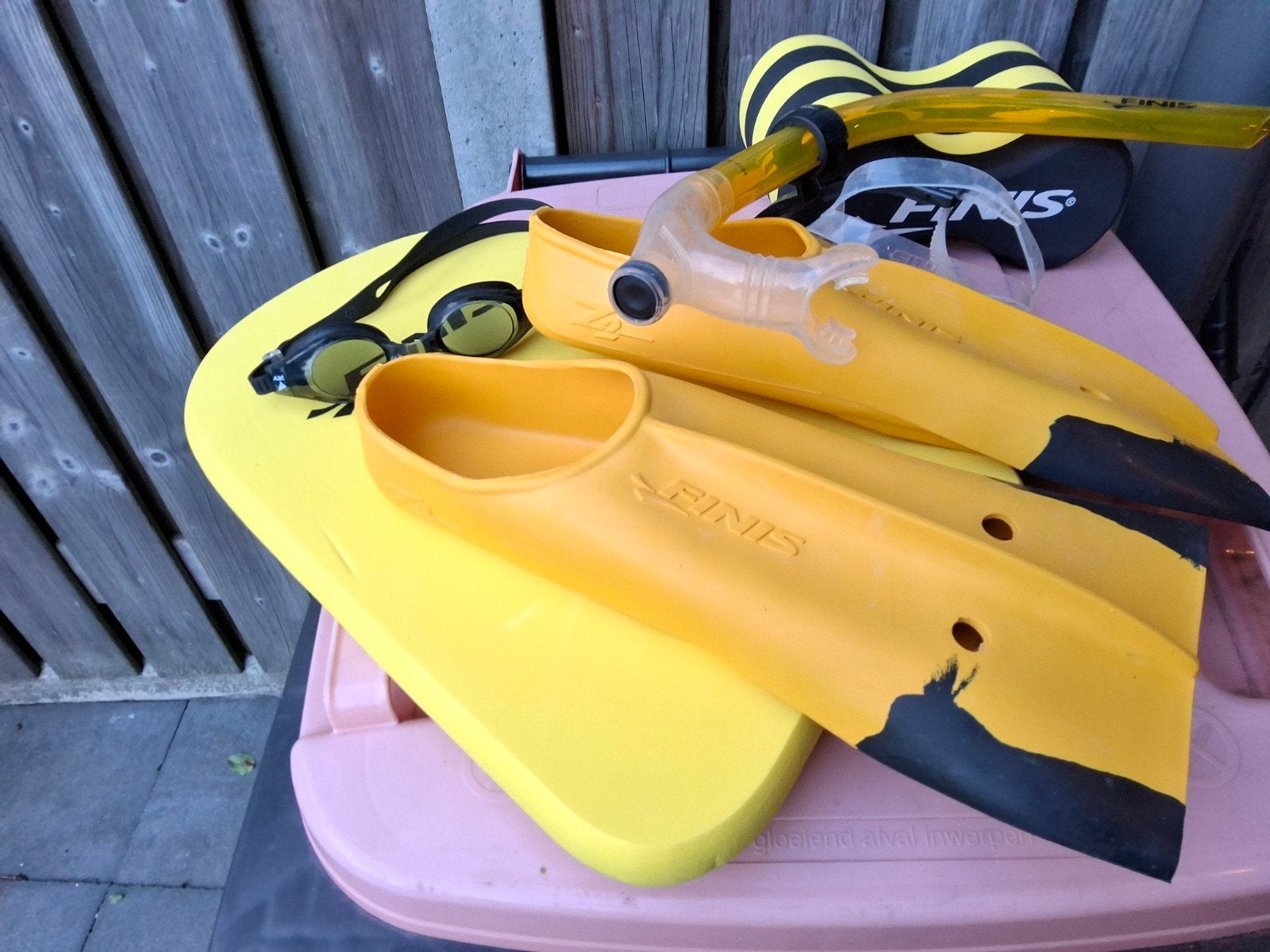 FINIS Zwemvliezen, Snorkel, Zwembril en Kickboard Set, Ophalen of Verzenden, Gebruikt, Zwem- of Duikvliezen