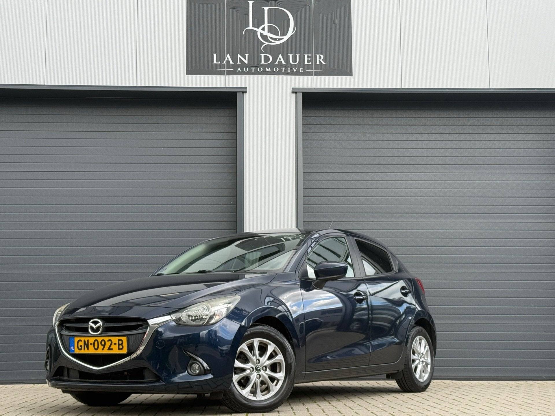 Mazda 2 1.5 Skyactiv-G Intro Edition / LAGE KILOMETERS NAP, Auto's, Voorwielaandrijving, Gebruikt, 4 cilinders, Blauw