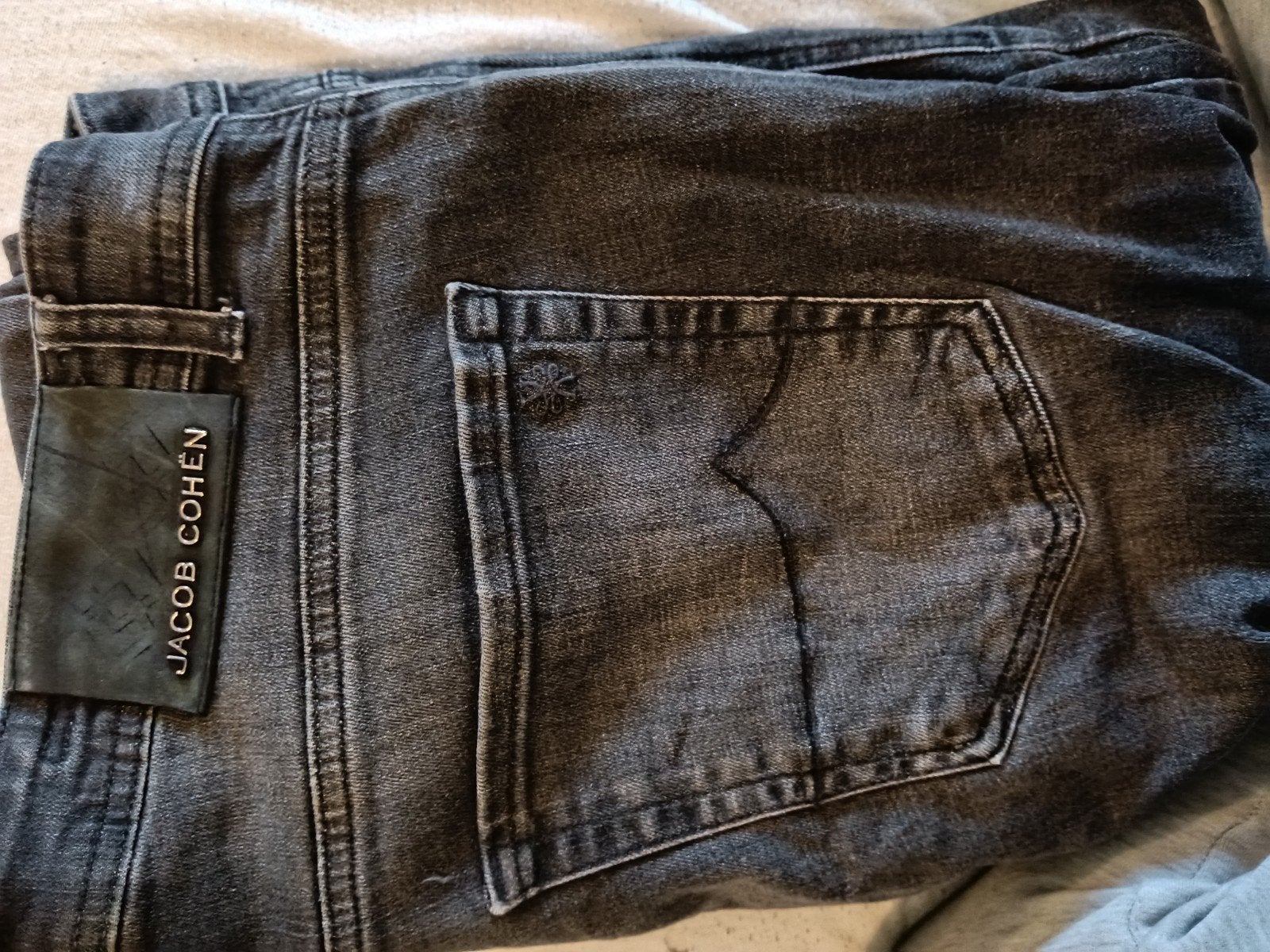 Jacob Cohen zwarte jeans zo goed als nieuw, Ophalen of Verzenden, Zo goed als nieuw, Zwart, W30 - W32 (confectie 38/40)
