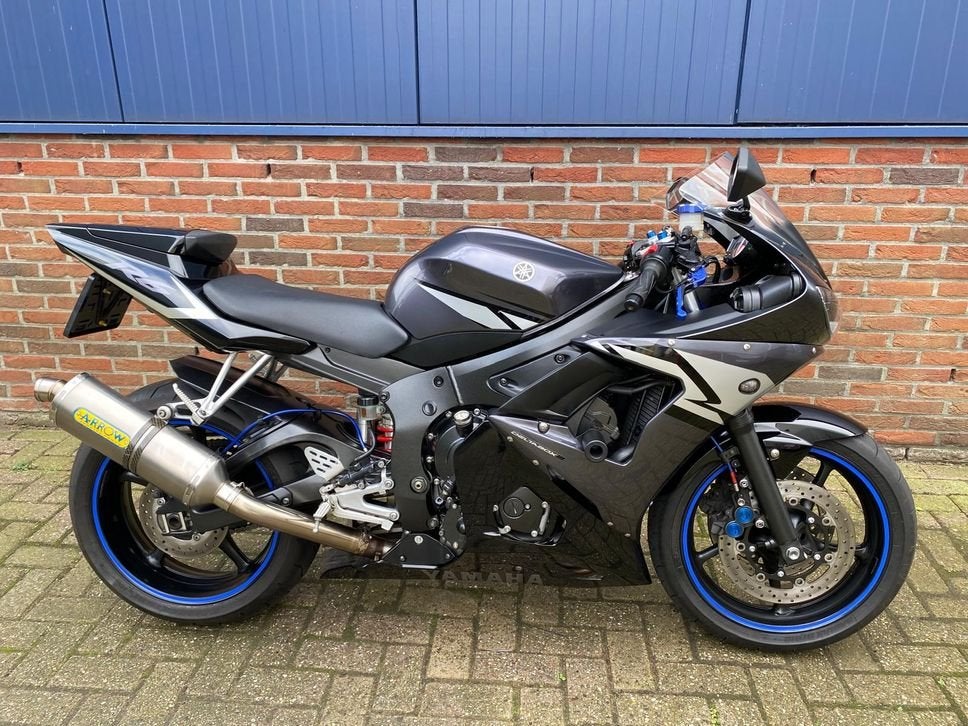 YAMAHA YZF R6 (bj 2004), 4 cilinders, Motorrijbewijs A, Bedrijf, Onbekend