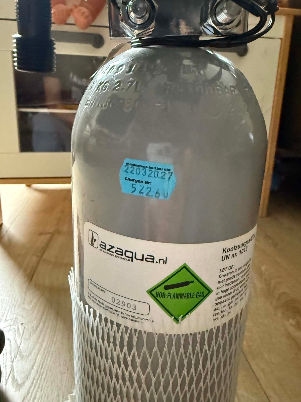 Chihiros co2 regulator Pro limiter edition + 2 ltr fles, Ophalen of Verzenden, Zo goed als nieuw