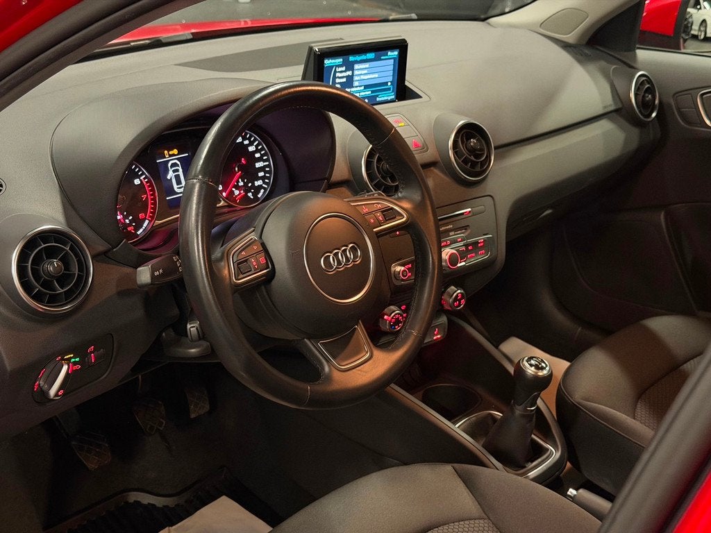 Audi A1 Sportback 1.0 TFSI S-LINE/LED/NAVI/CRUISE/PDC/CLIMAT, Voorwielaandrijving, Stof, 82 pk, 23 km/l