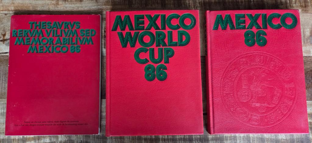 Voetbal boeken wk 86, Boeken, Onbekend, Ophalen of Verzenden, Zo goed als nieuw, Balsport
