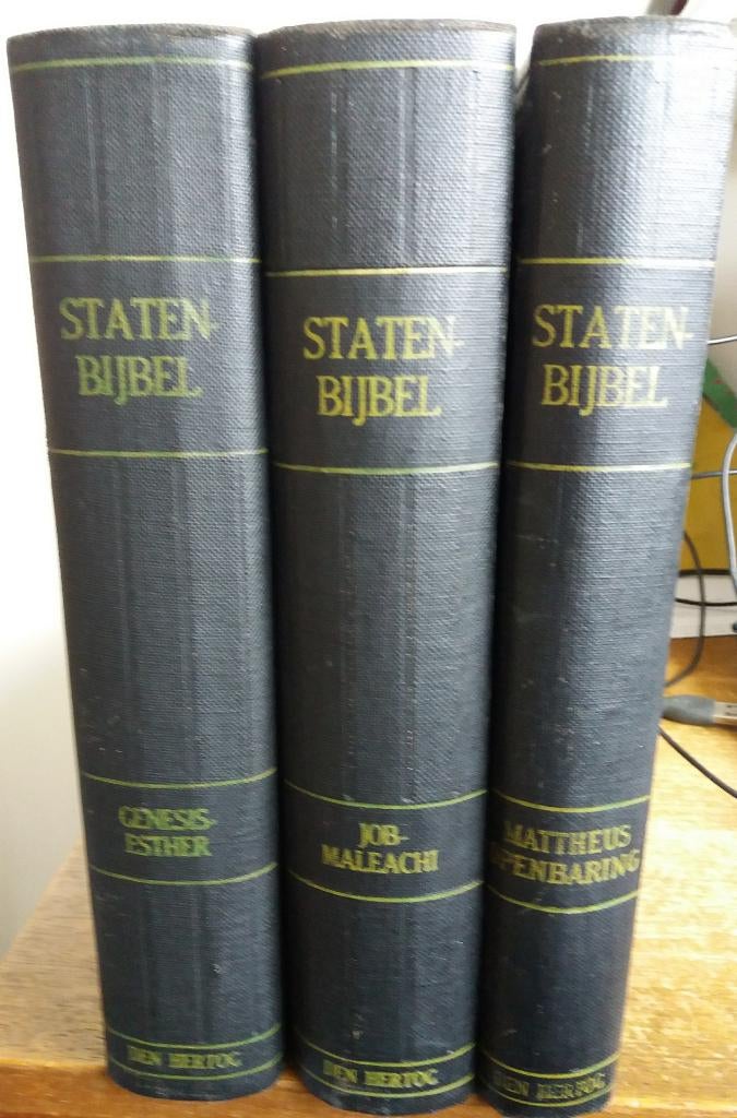 Statenbijbel met kanttekeningen OT en NT - 3 delen, Gelezen, Ophalen of Verzenden, Statenbijbel, Overige religies